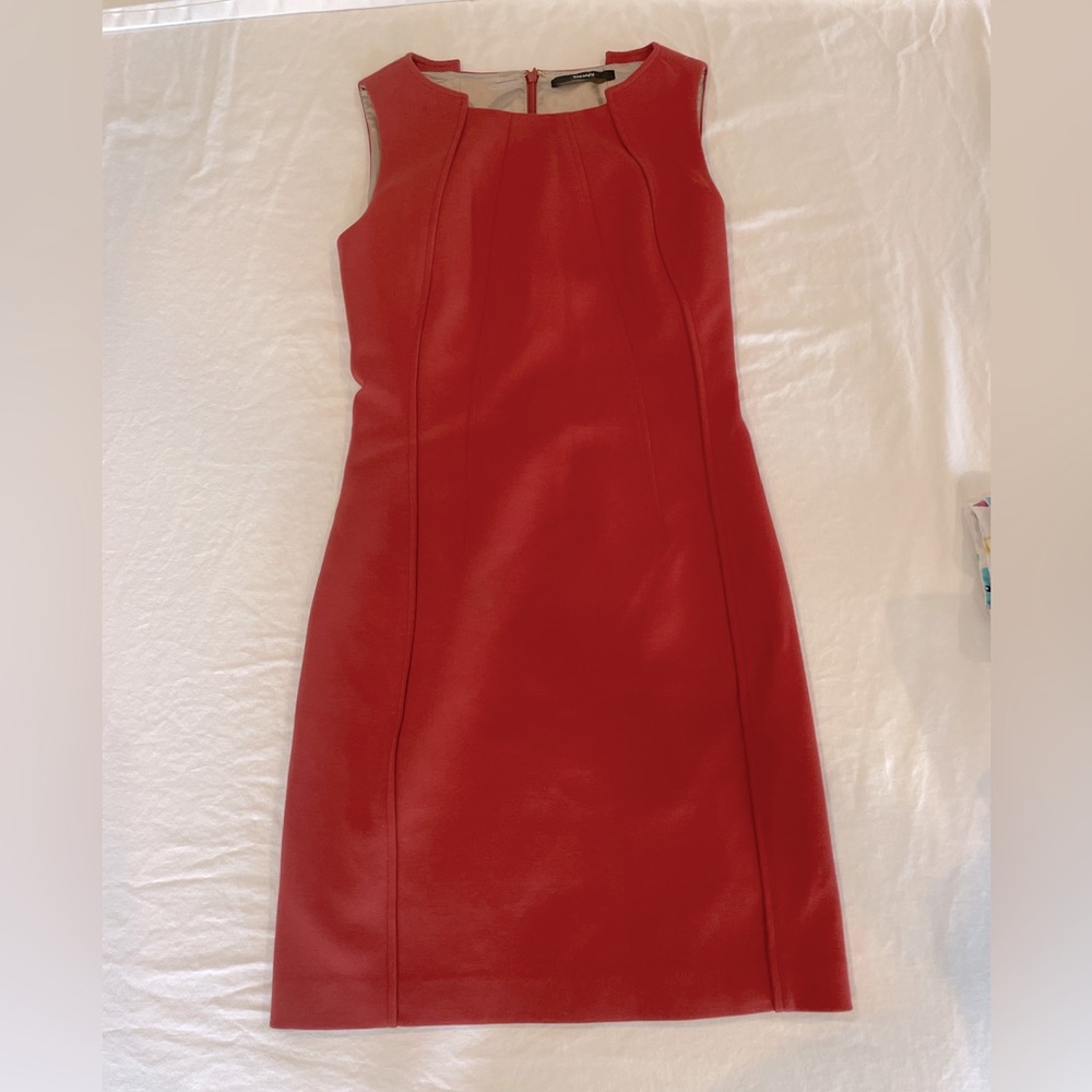 Women’s size 2 Tahari knee length, structured dress in  autumn rust